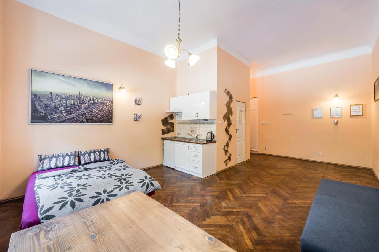 Adam12 Apartment Krakow Bagian luar foto