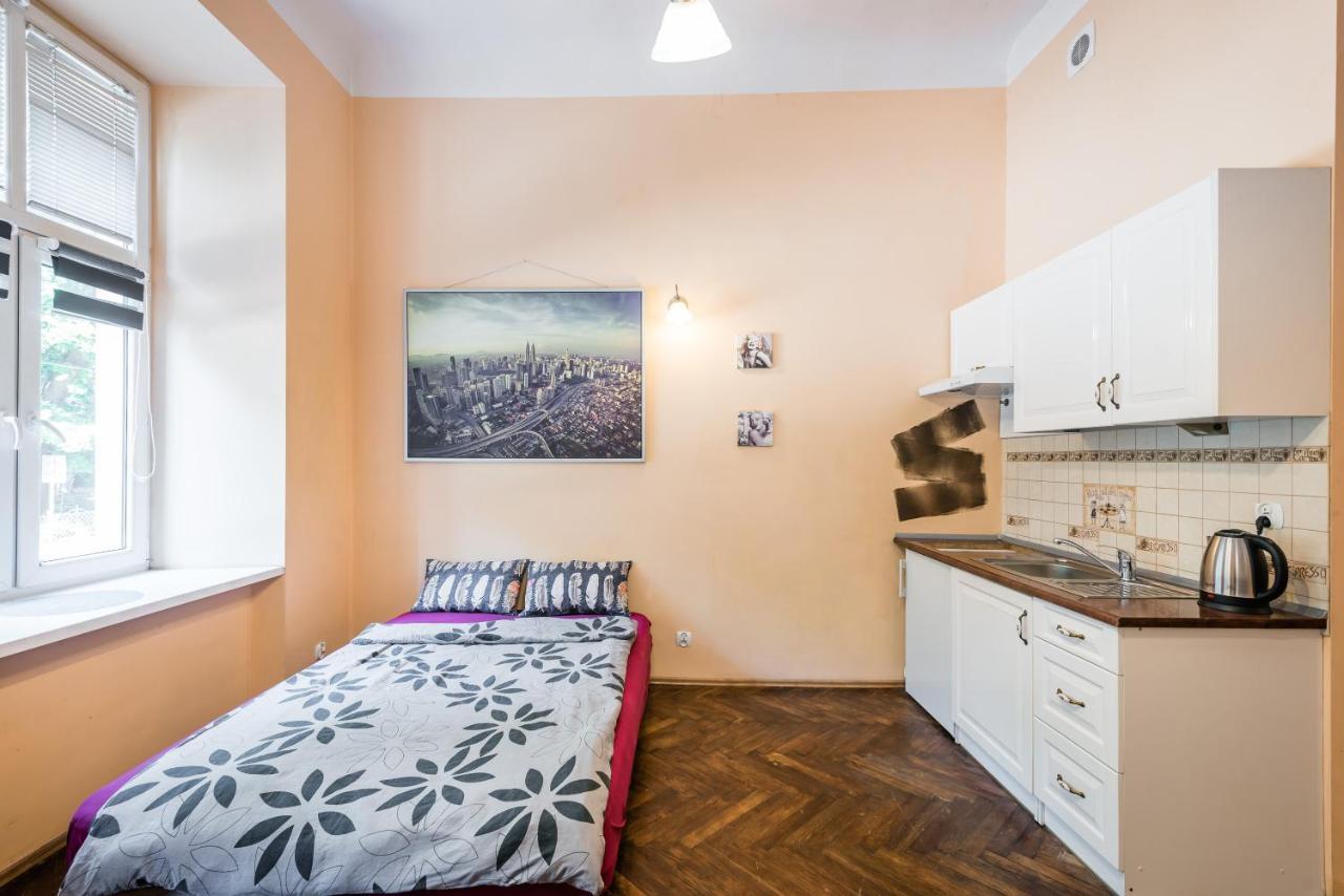 Adam12 Apartment Krakow Bagian luar foto