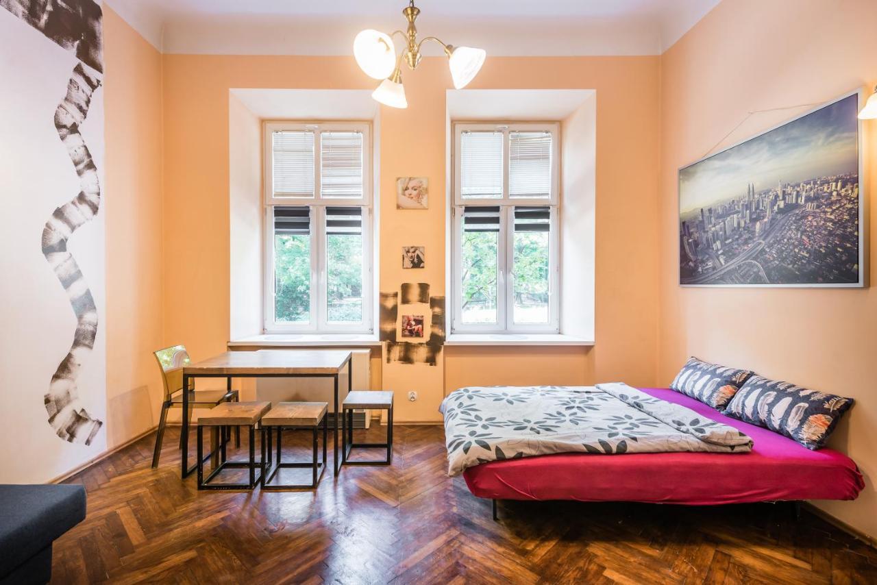 Adam12 Apartment Krakow Bagian luar foto